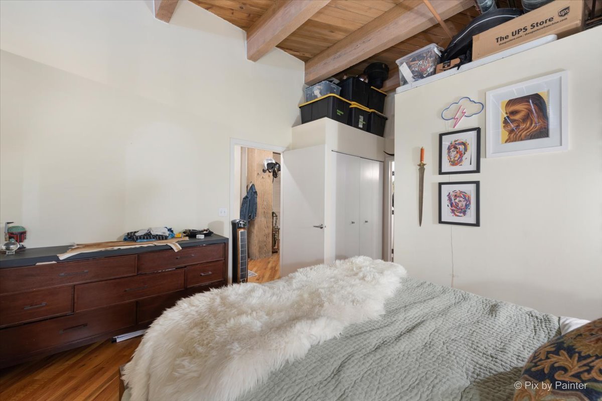 1040 W Adams Street Unit: 104