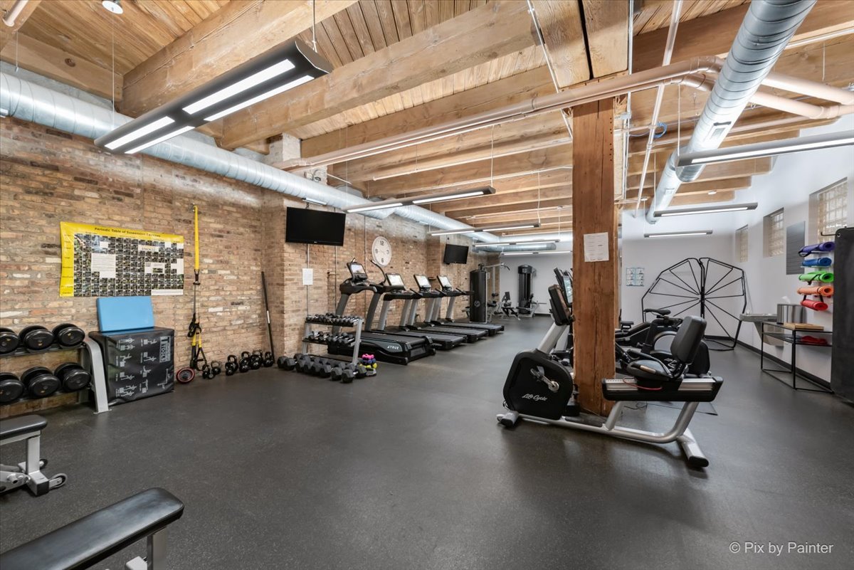1040 W Adams Street Unit: 104