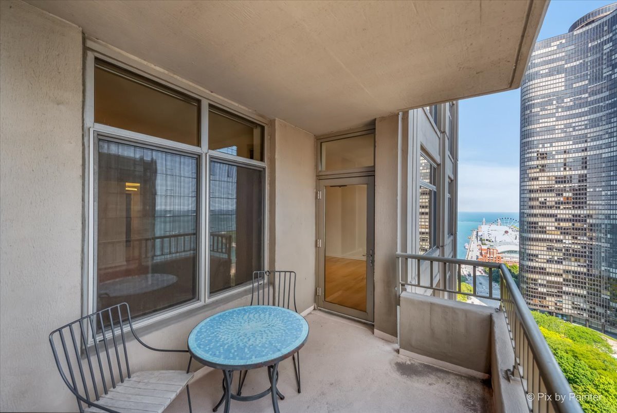 530 N Lake Shore Drive Unit: 2607