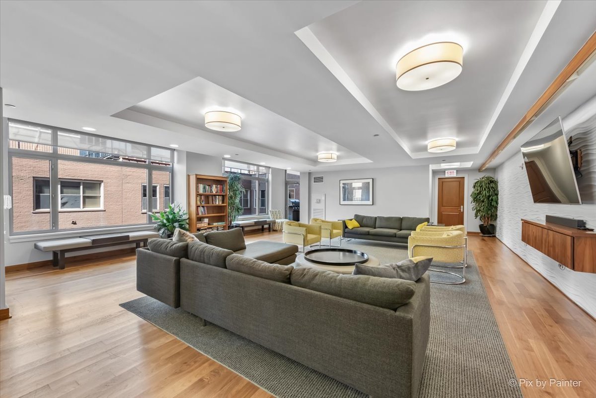 530 N Lake Shore Drive Unit: 2607