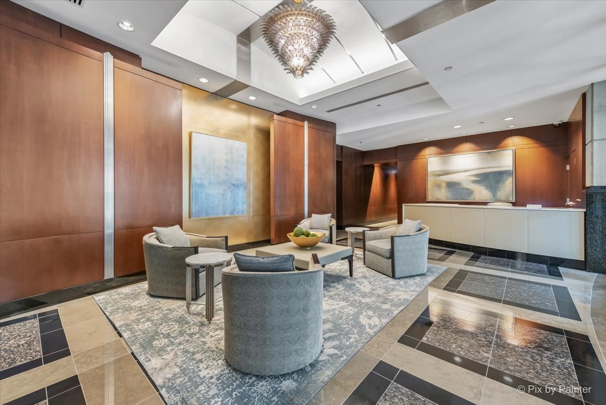 530 N Lake Shore Drive Unit: 2607