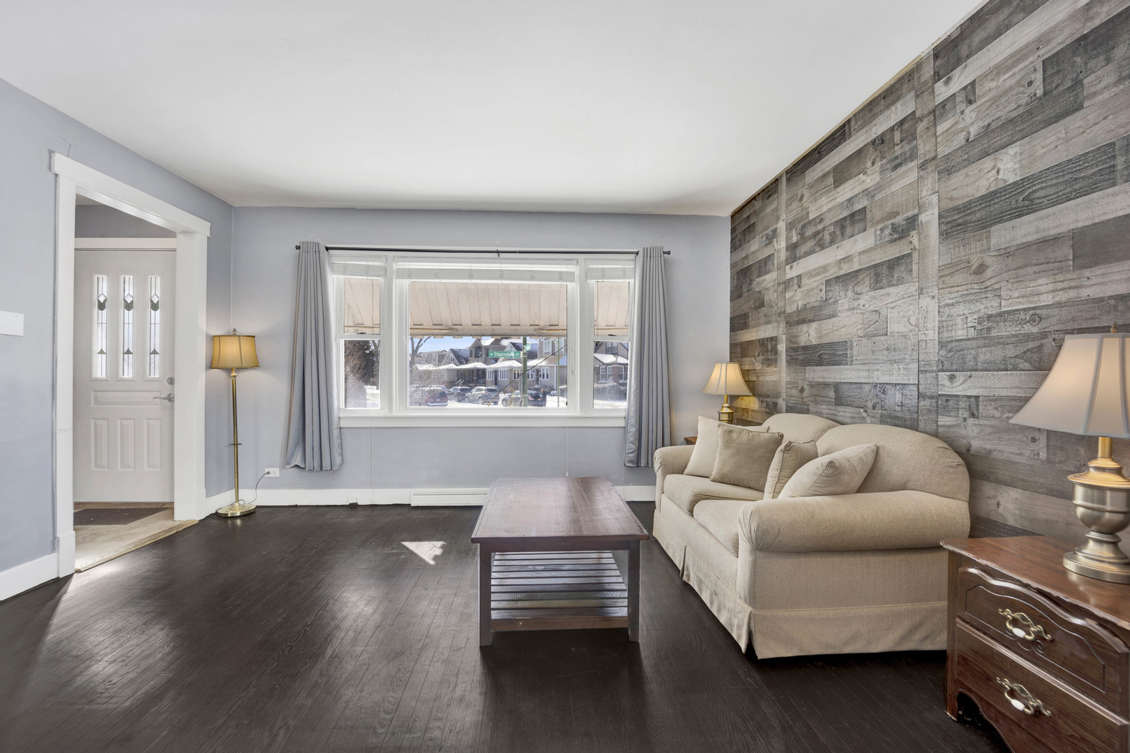 5942 W Thorndale Avenue Unit: 1