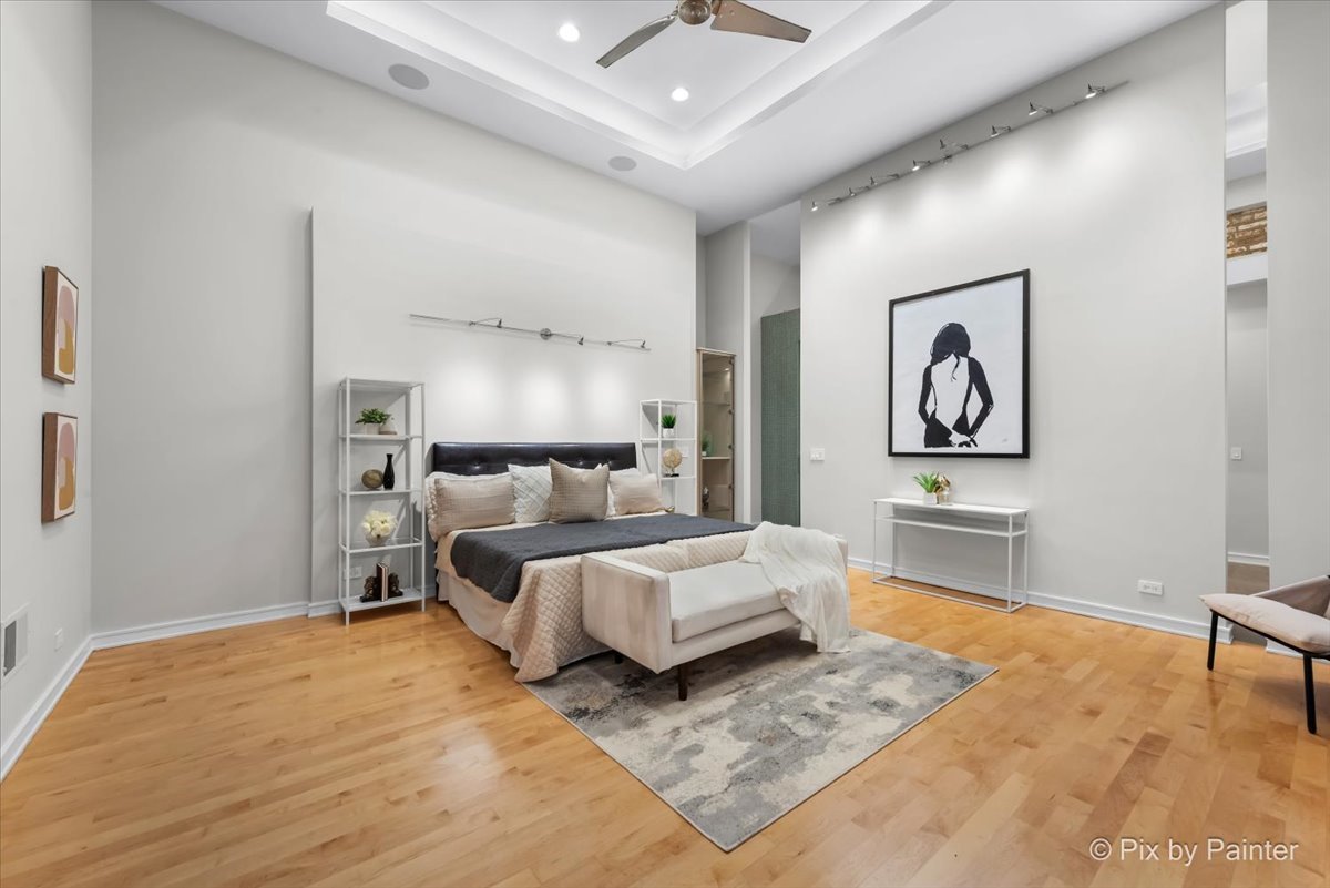319 W Erie Street Unit: 3W