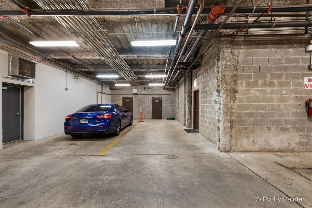 319 W Erie Street Unit: 3W