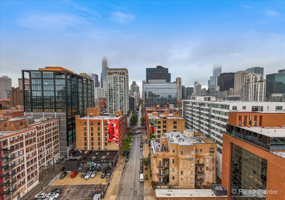 319 W Erie Street Unit: 3W