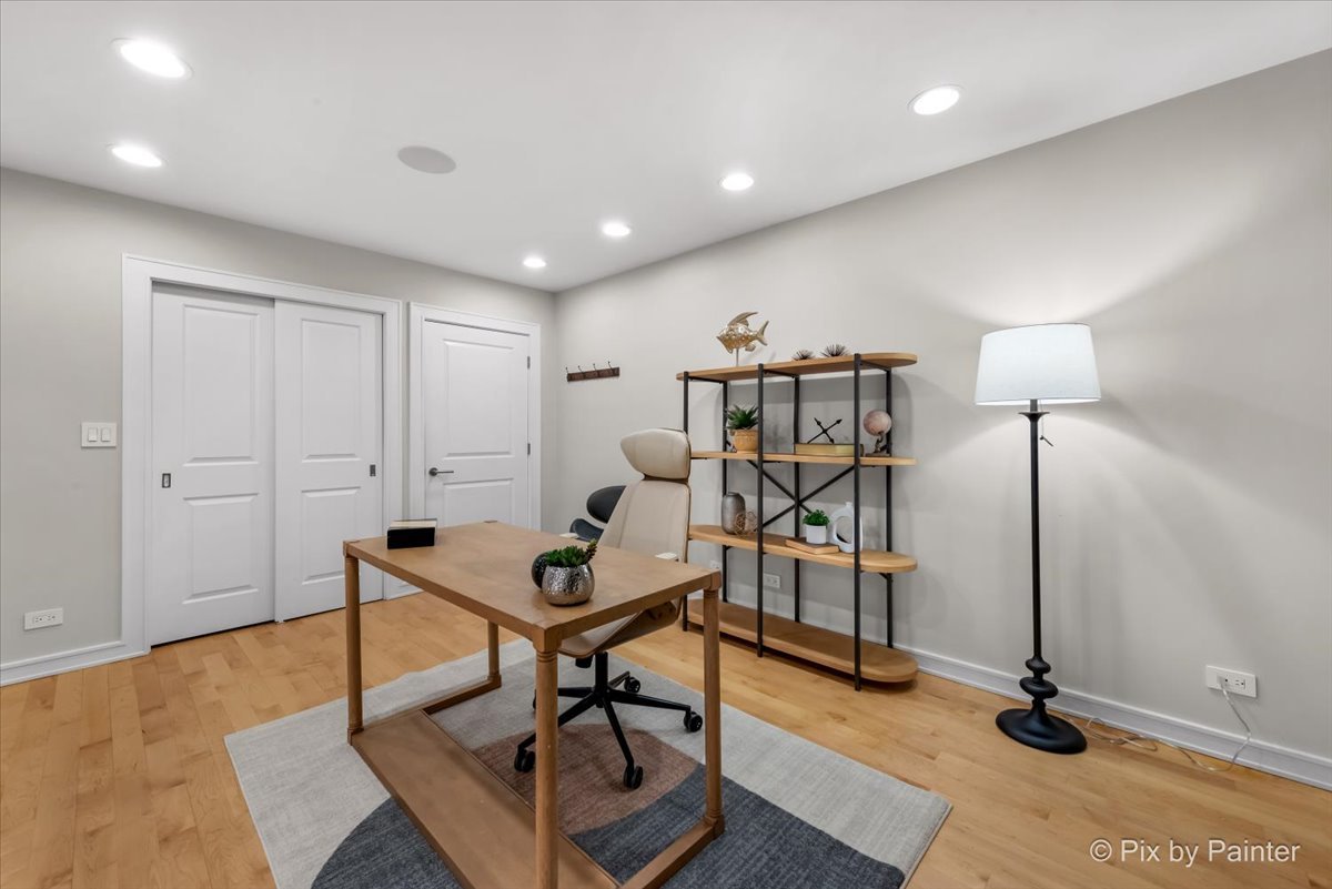 319 W Erie Street Unit: 3W