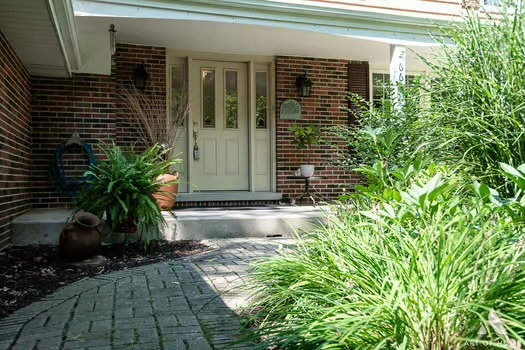 66 OAKWOOD Lane