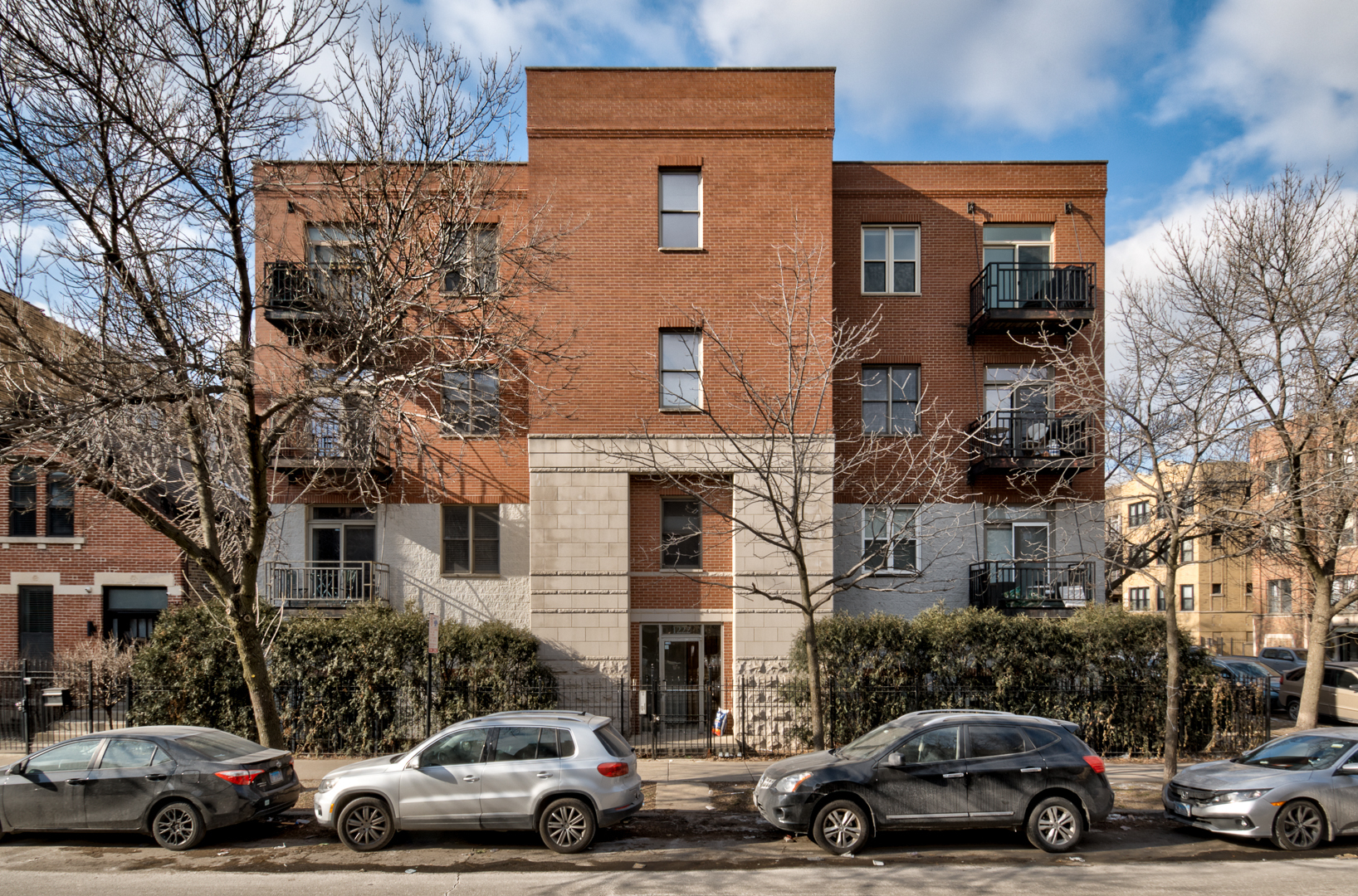 1222 N Wolcott Avenue Unit: 1N