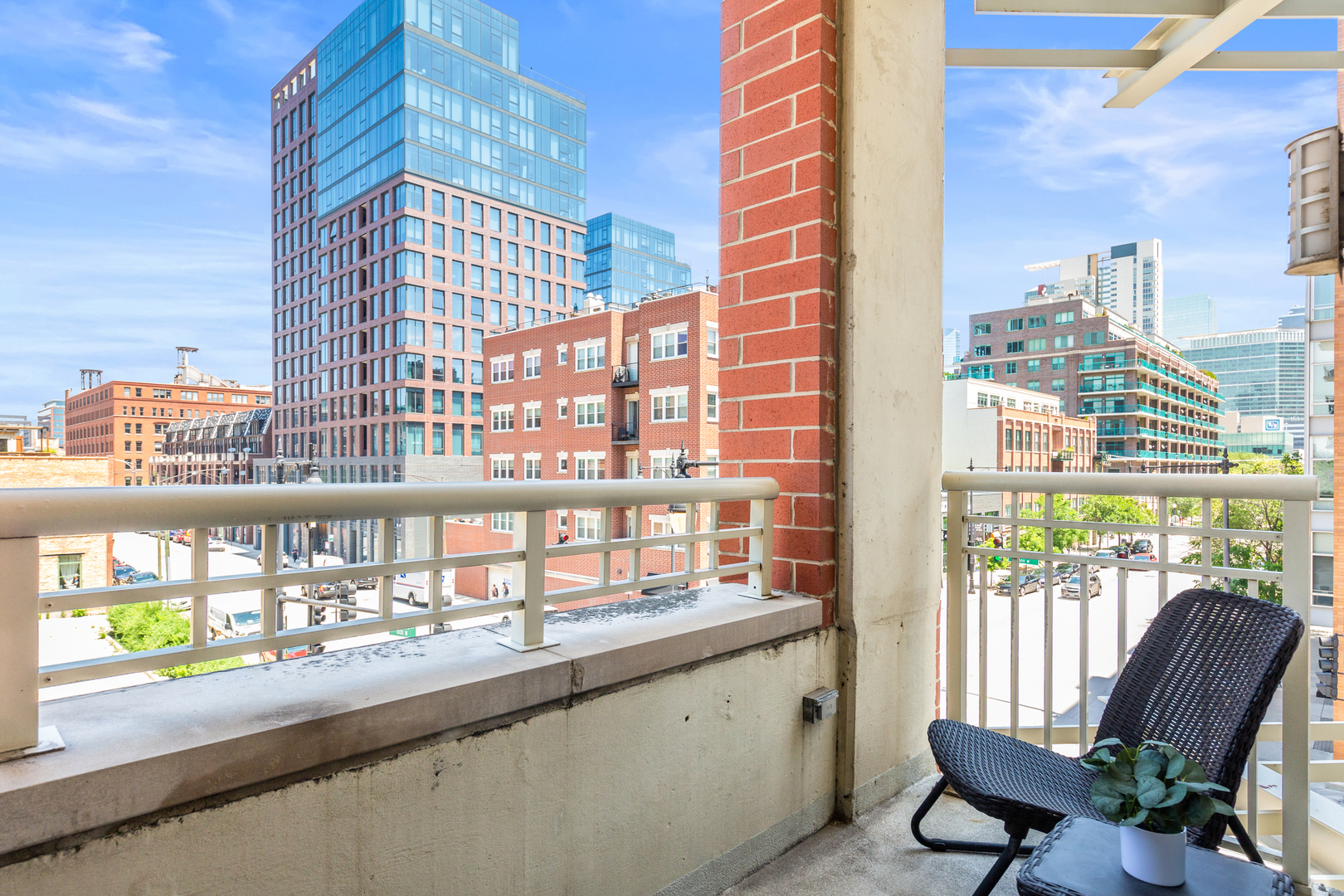 1001 W MADISON Street Unit: 311