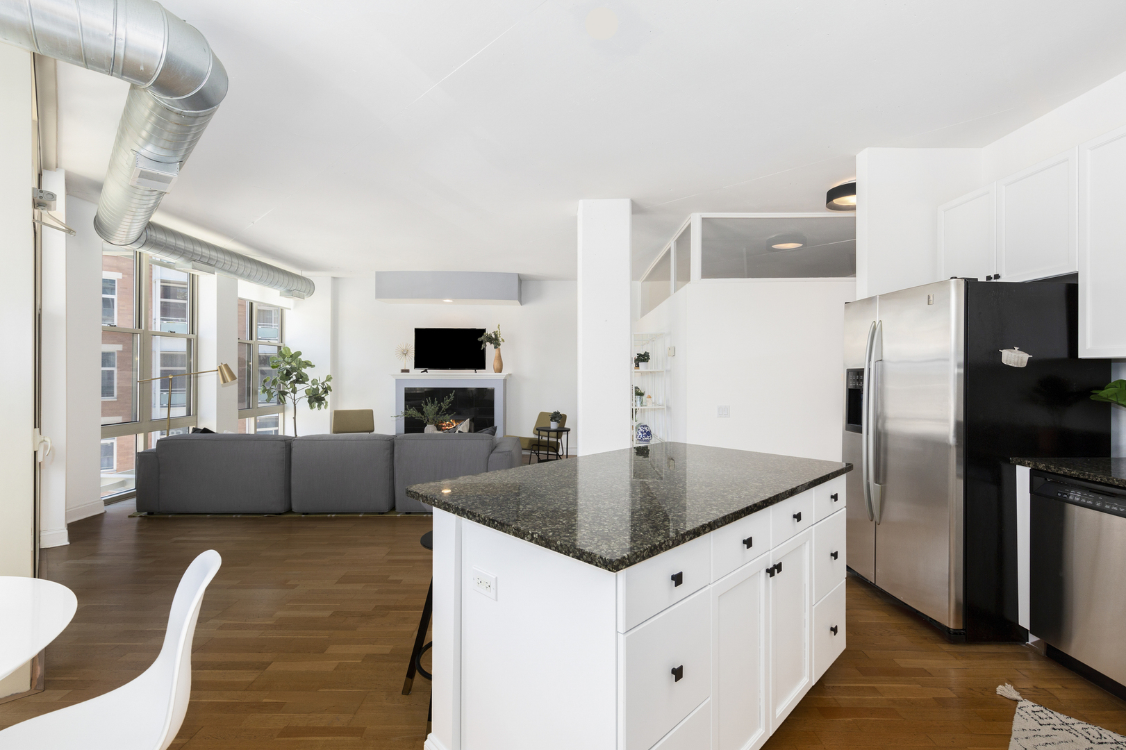 1001 W MADISON Street Unit: 311