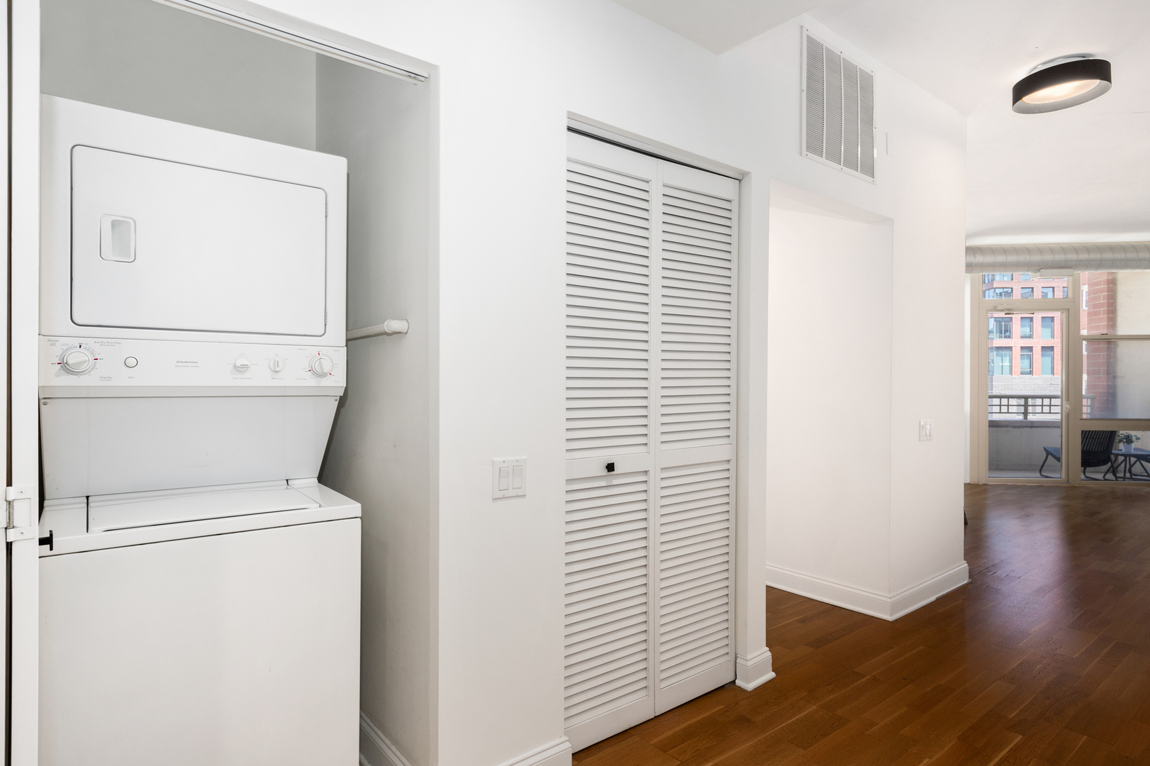 1001 W MADISON Street Unit: 311