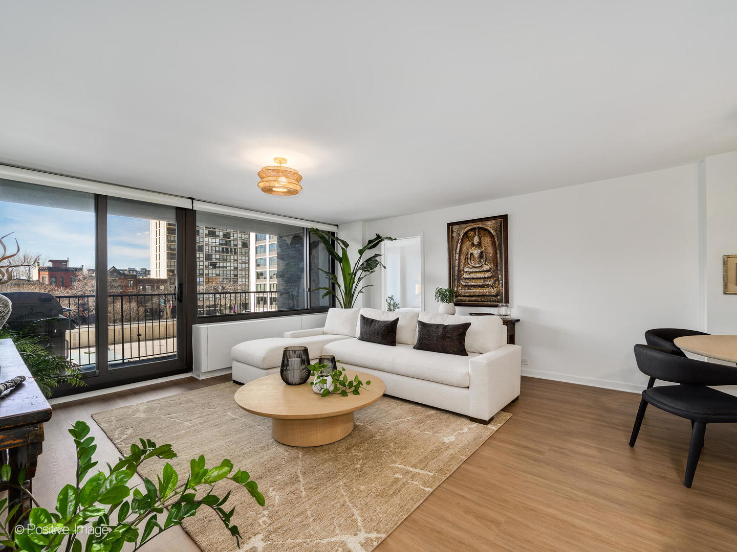 1555 N Sandburg Terrace Unit: 405K