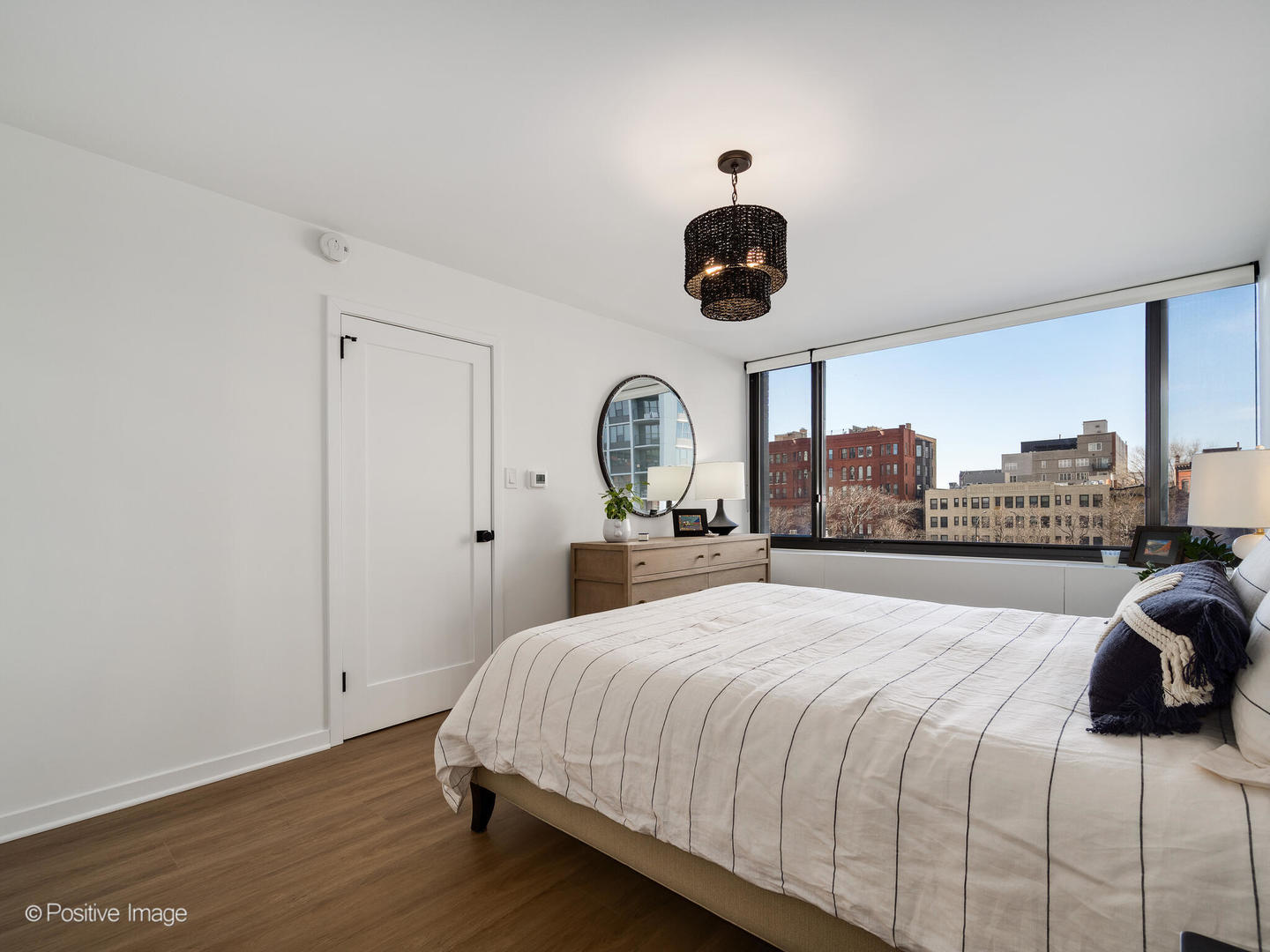 1555 N Sandburg Terrace Unit: 405K