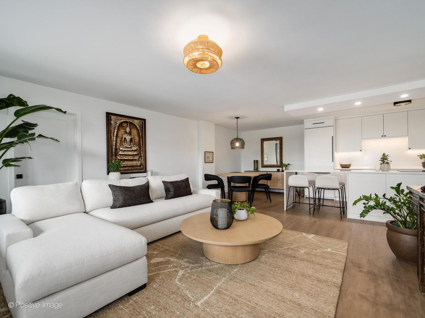 1555 N Sandburg Terrace Unit: 405K