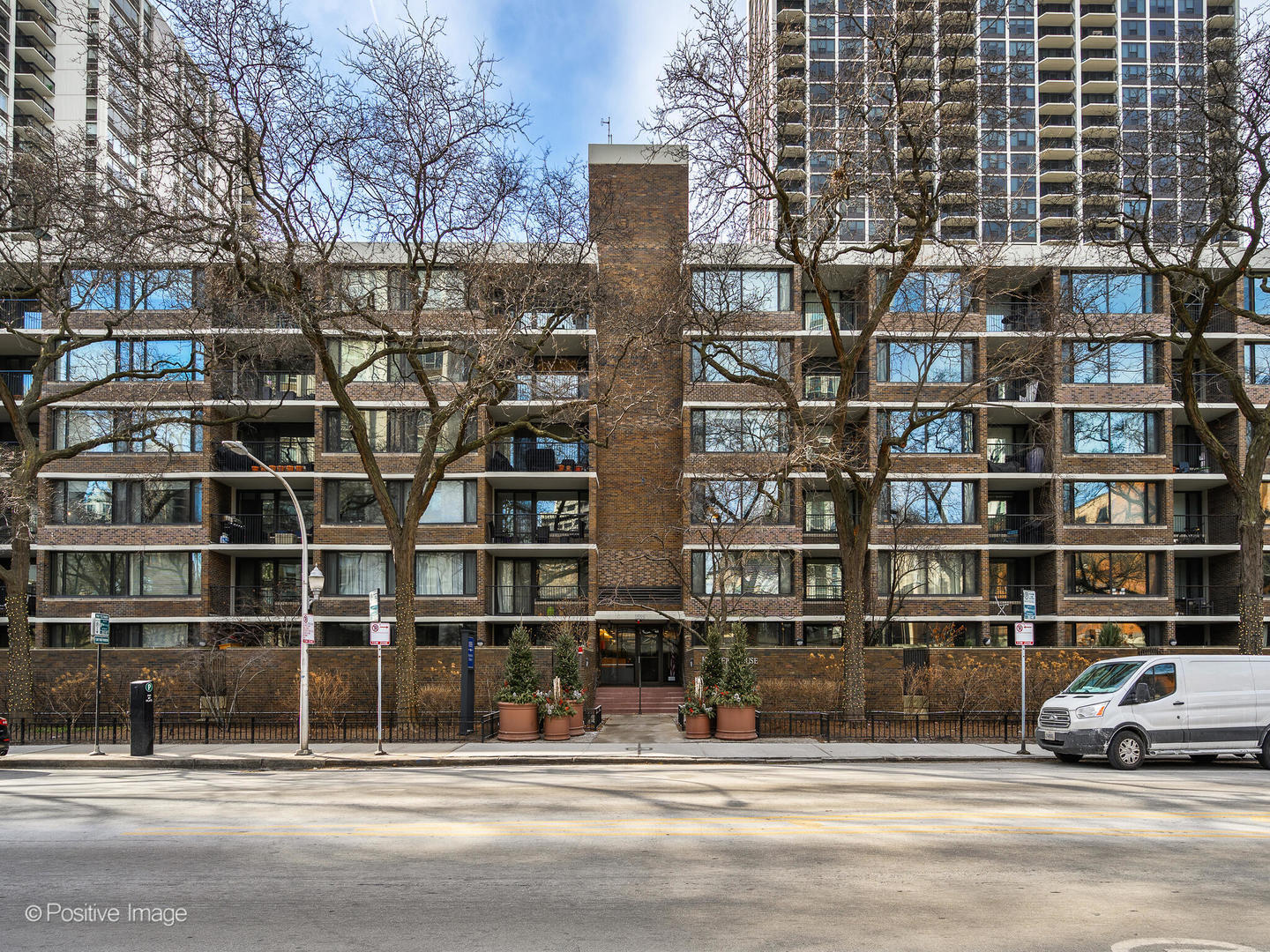 1555 N Sandburg Terrace Unit: 405K