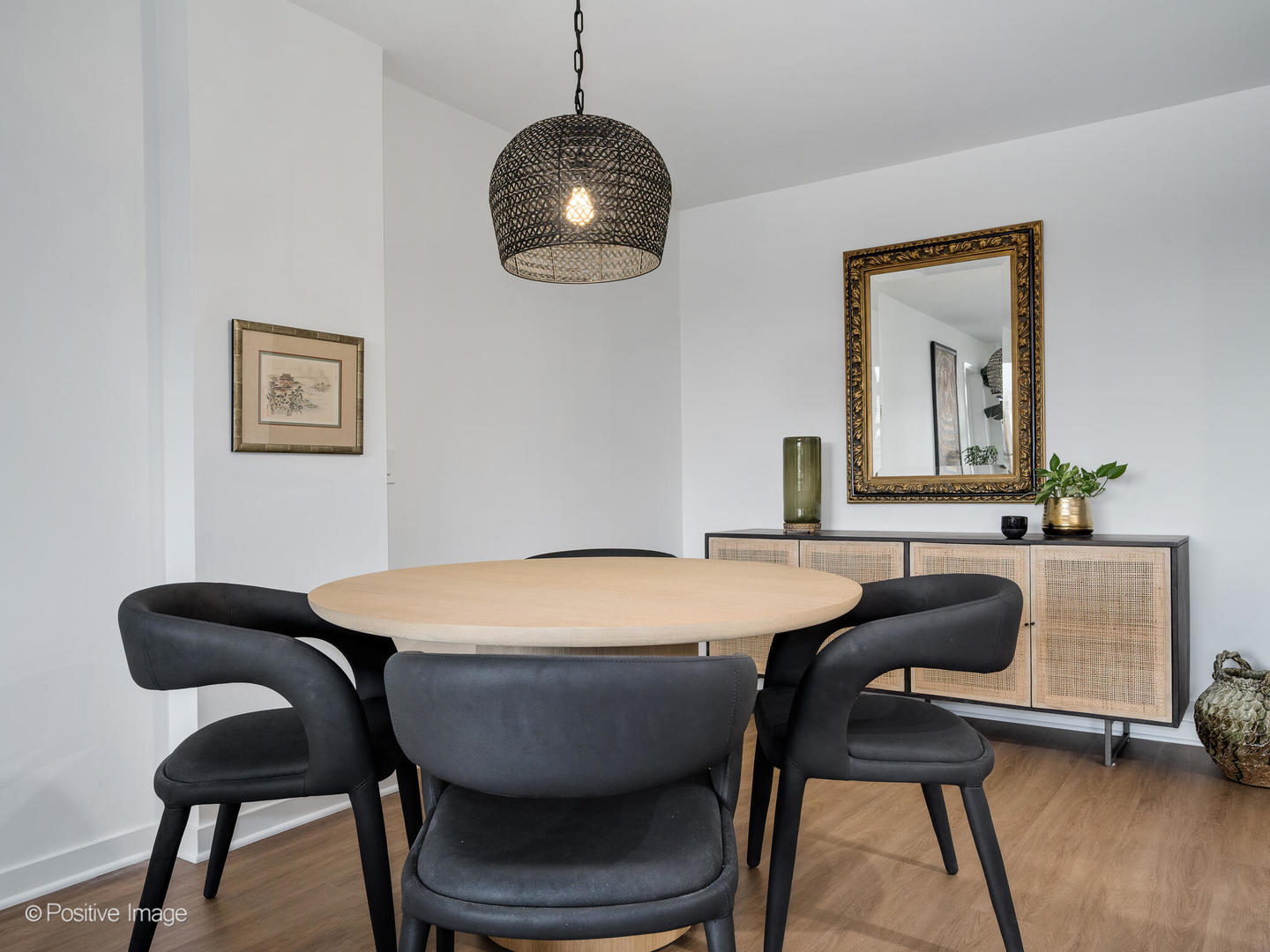 1555 N Sandburg Terrace Unit: 405K