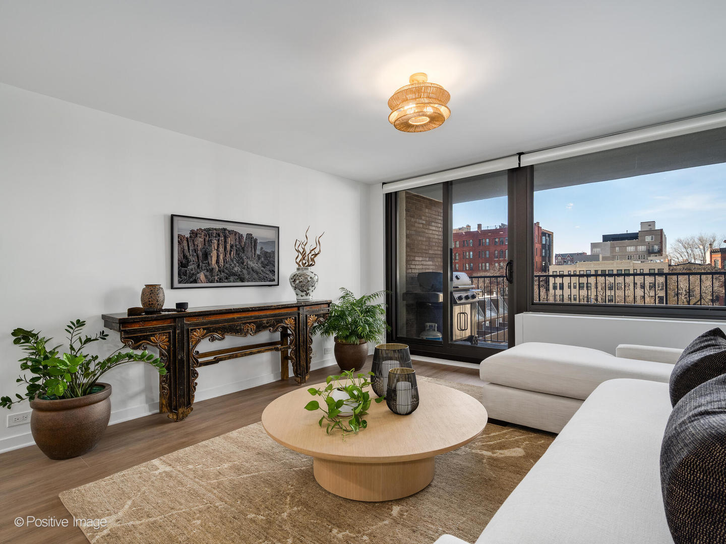 1555 N Sandburg Terrace Unit: 405K