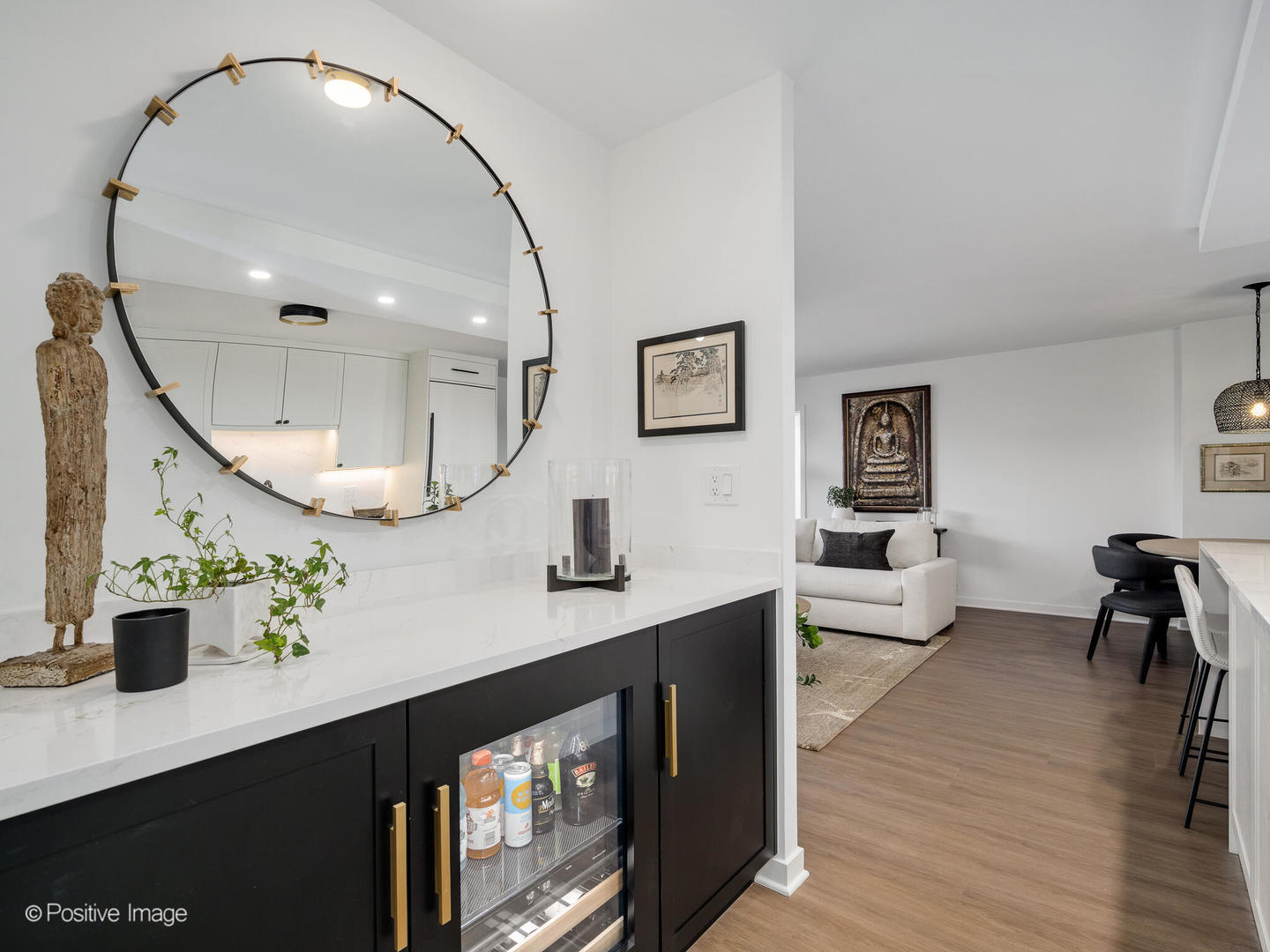 1555 N Sandburg Terrace Unit: 405K