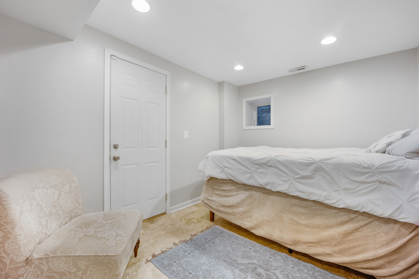 1111 N Mozart Street Unit: 1