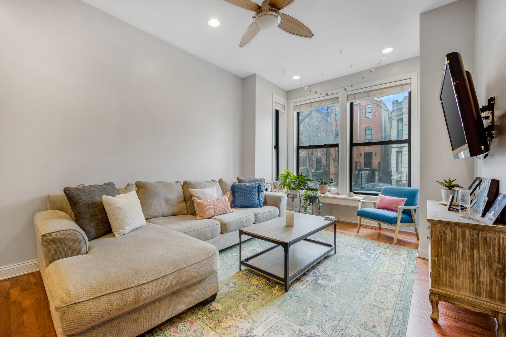 1111 N Mozart Street Unit: 1