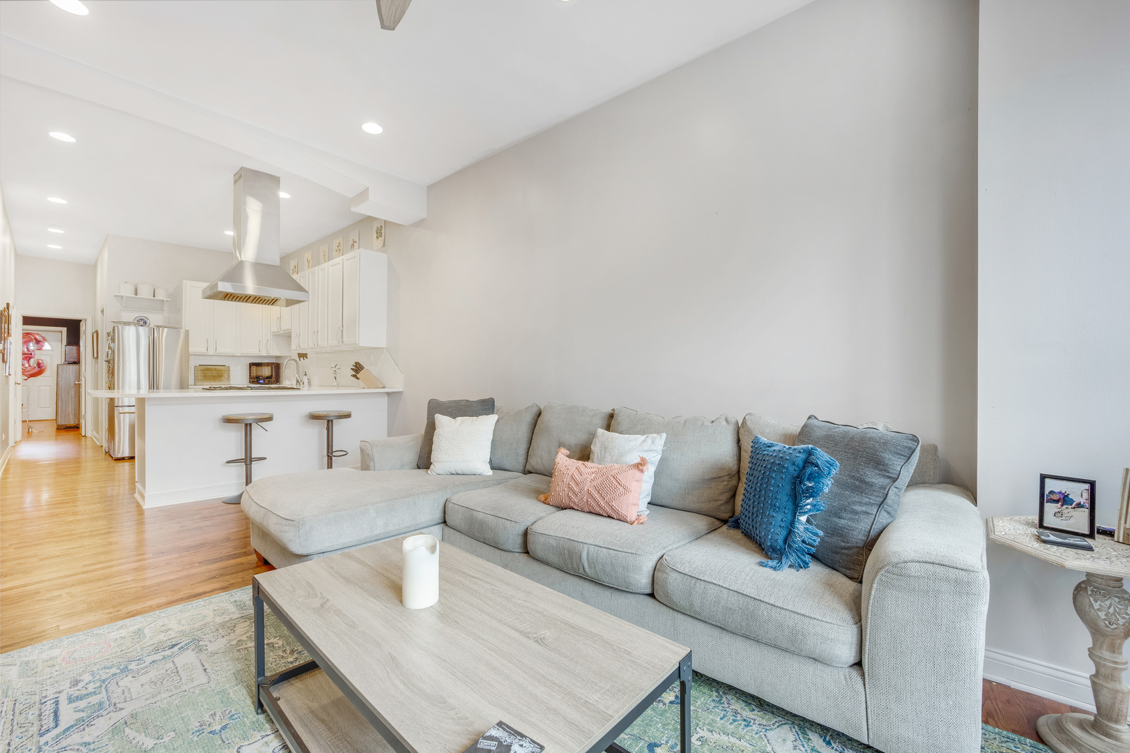 1111 N Mozart Street Unit: 1