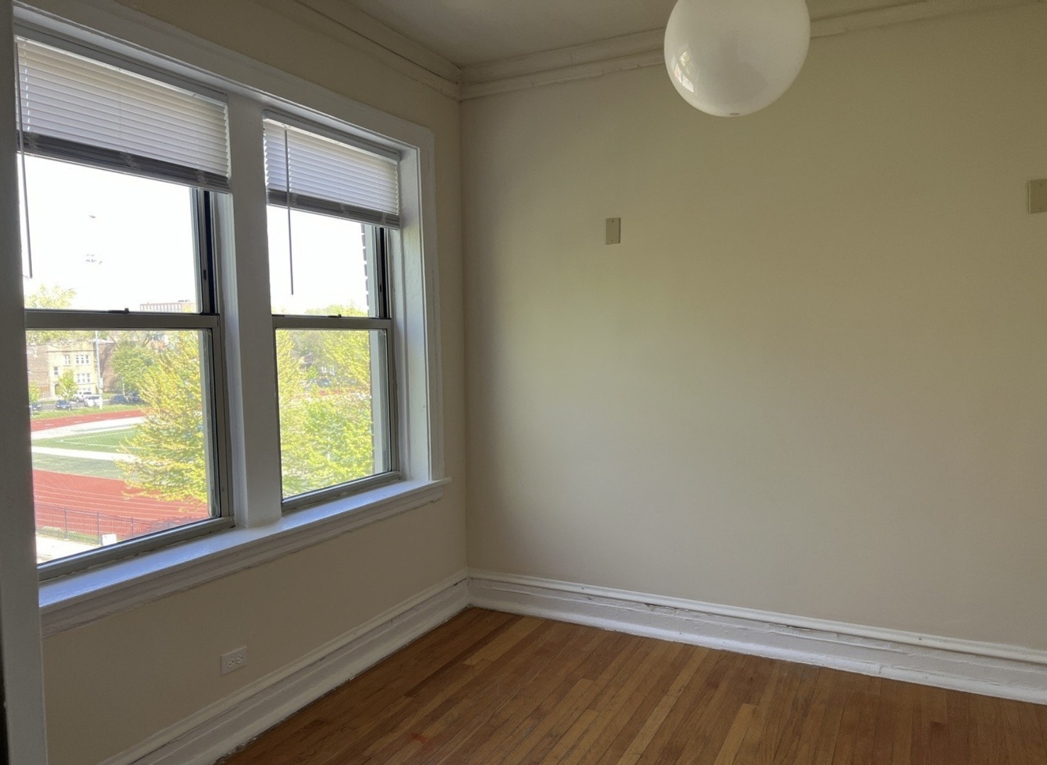 4957 N Whipple Street Unit: 3W
