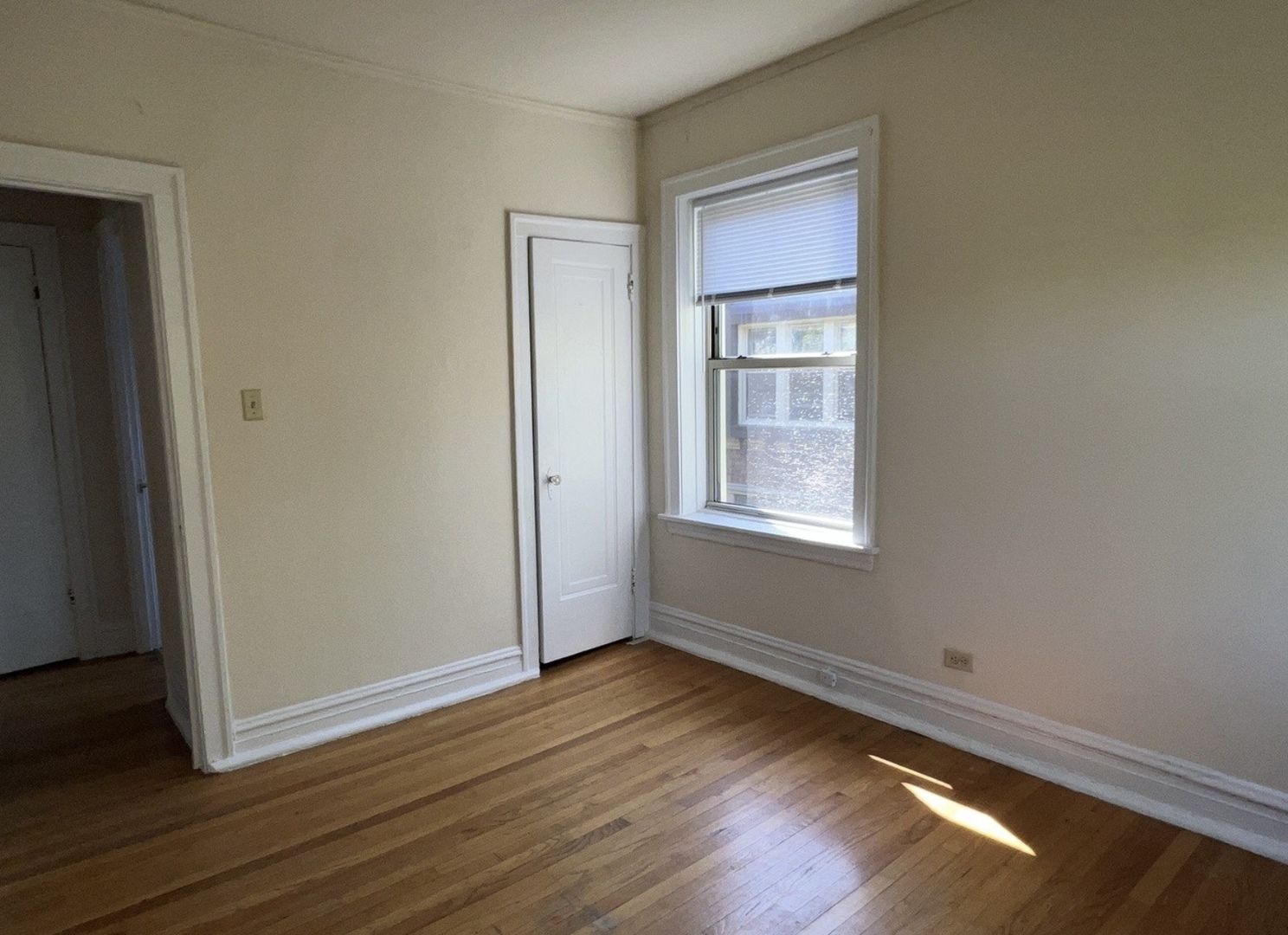 4957 N Whipple Street Unit: 3W
