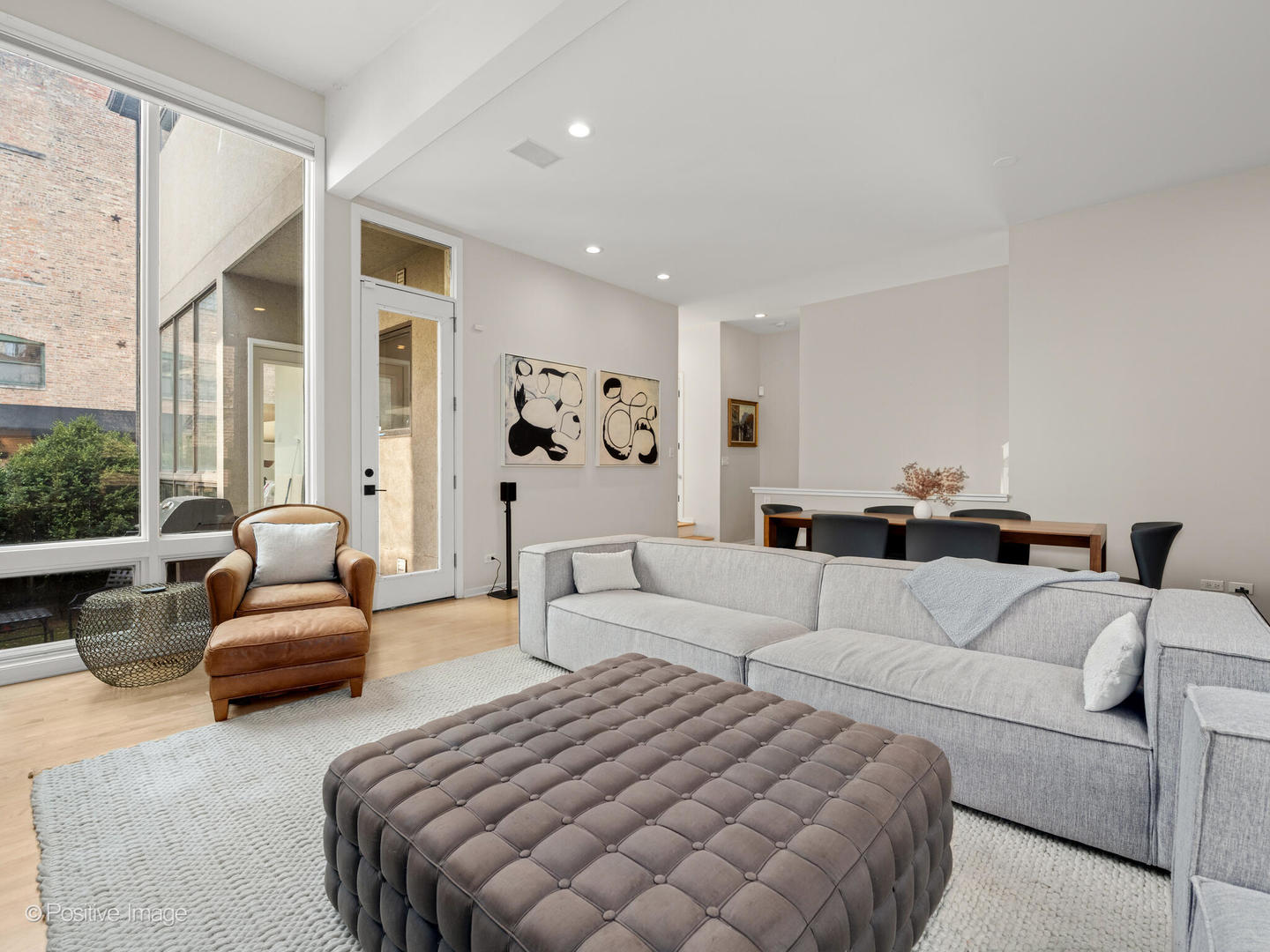 1757 N PAULINA Street Unit: R