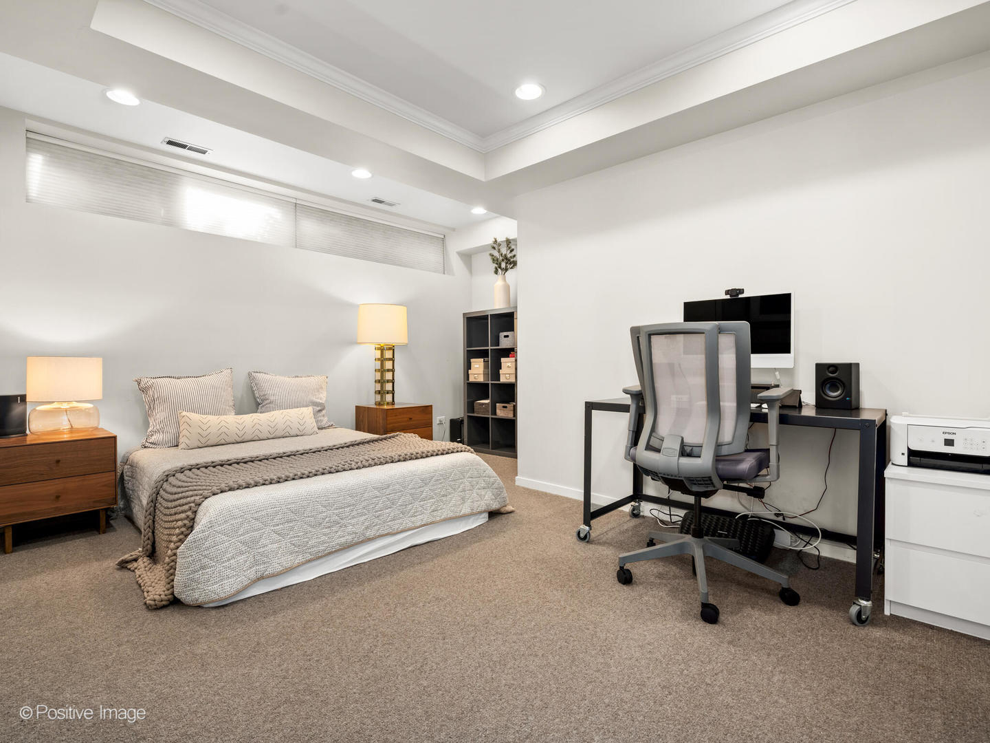 1757 N PAULINA Street Unit: R