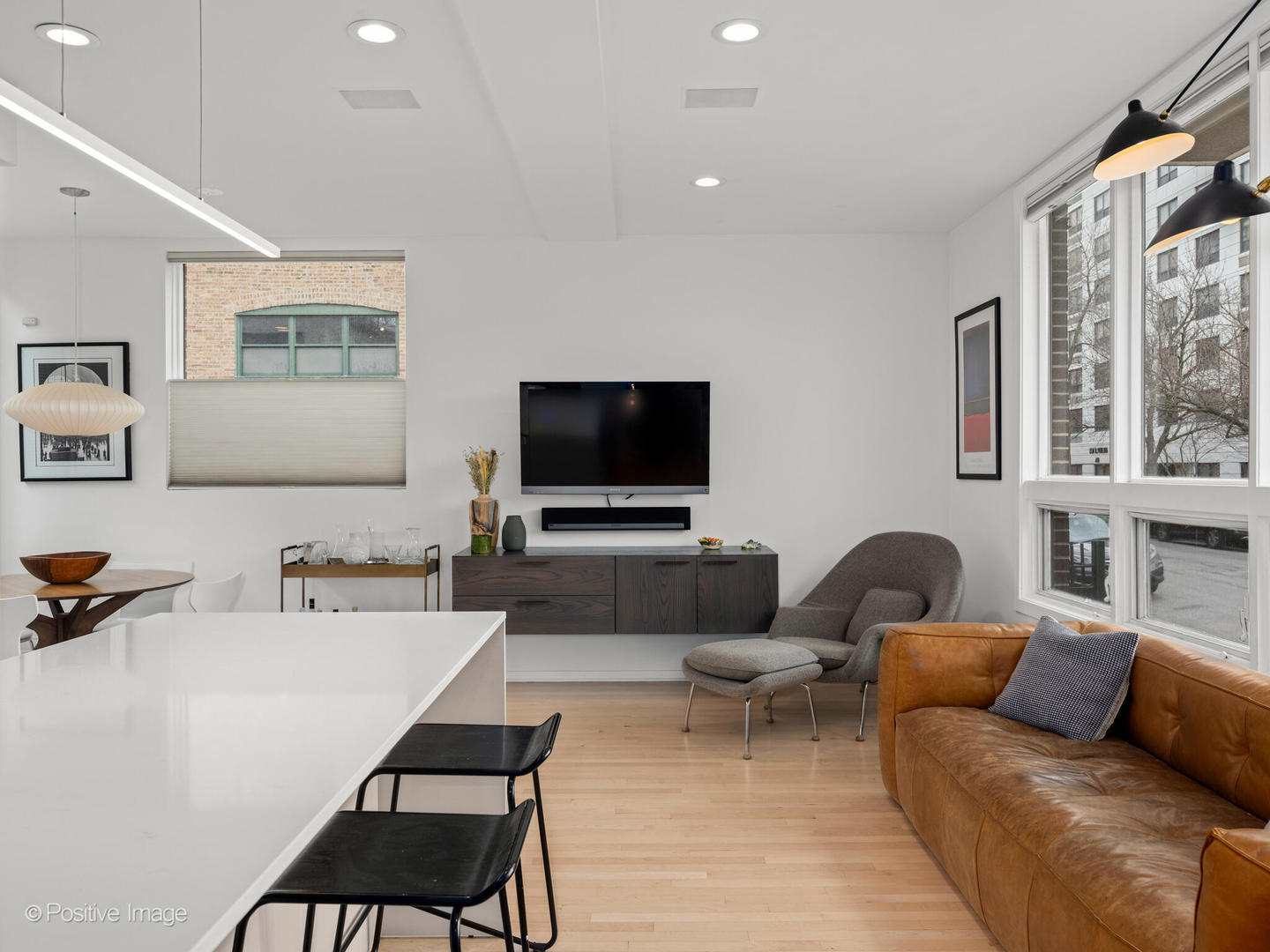 1757 N PAULINA Street Unit: R