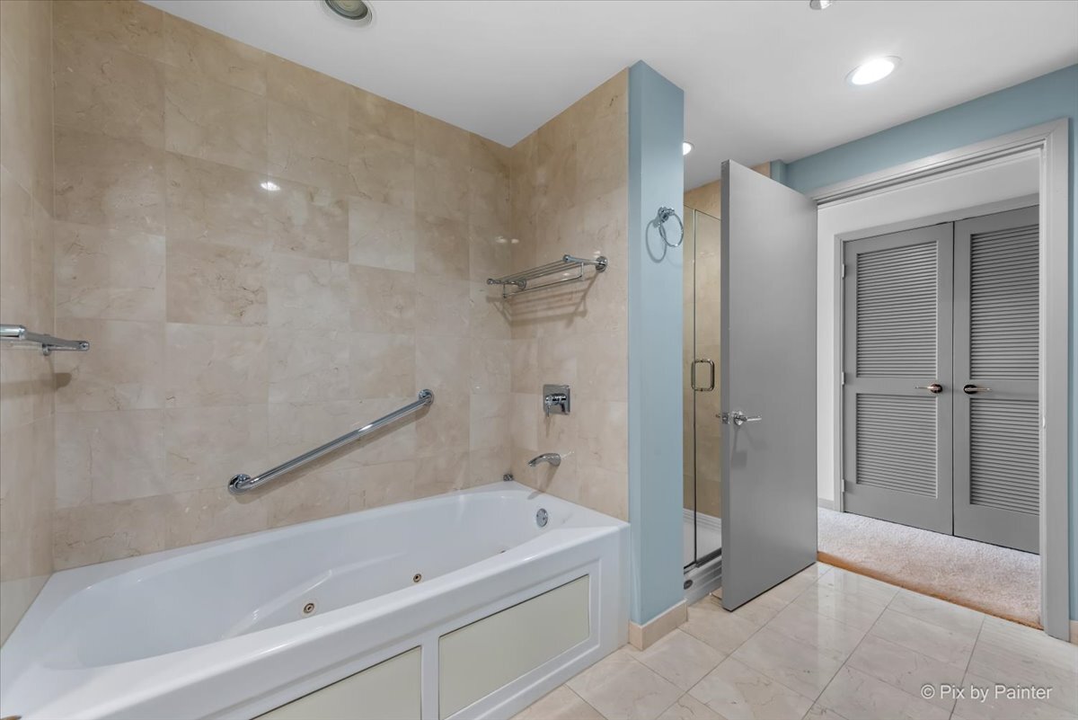 130 N Garland Court Unit: 3401