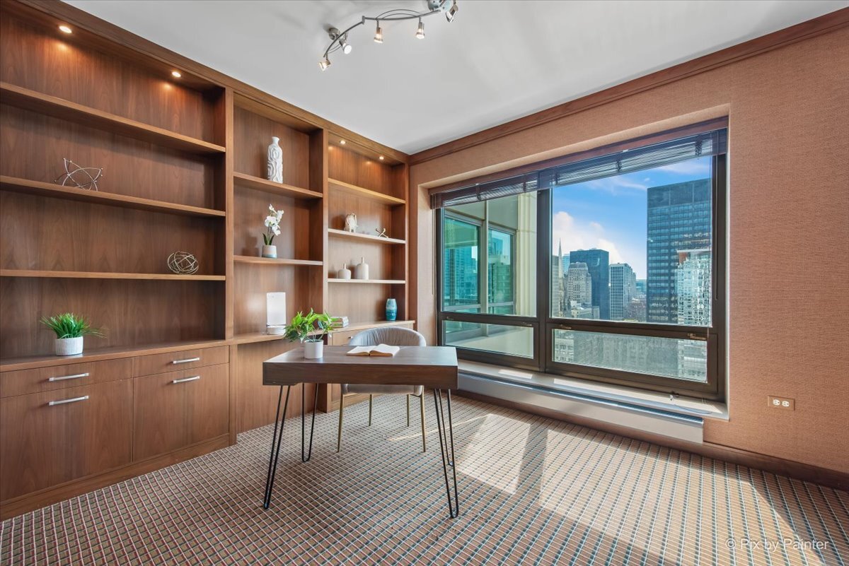 130 N Garland Court Unit: 3401