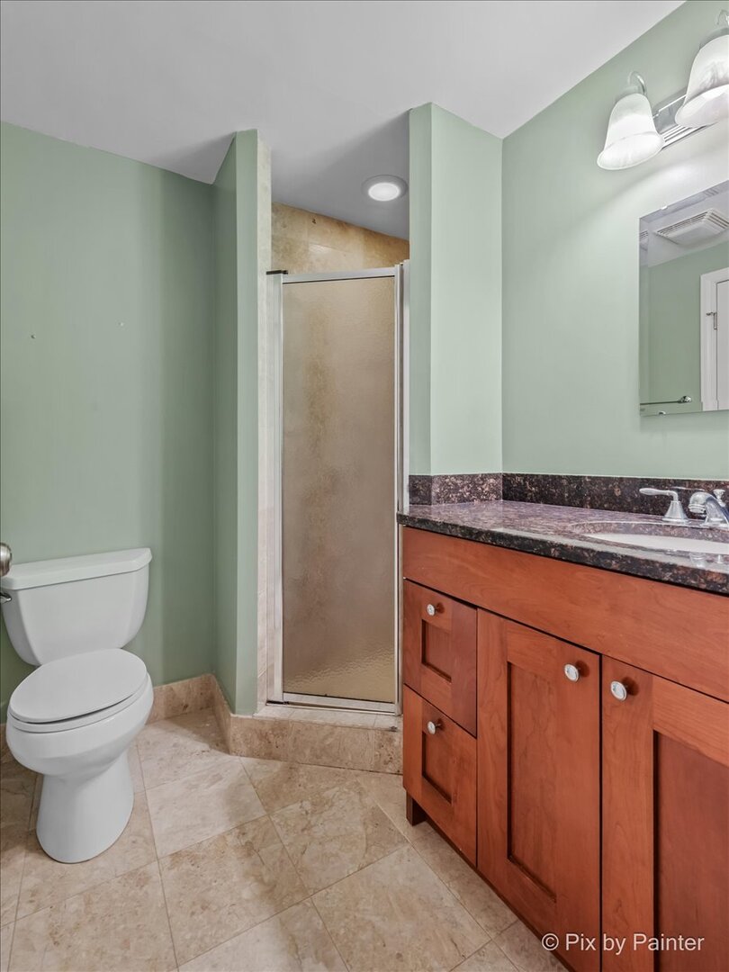 2658 W GUNNISON Street Unit: 1