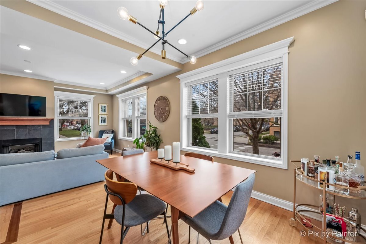 2658 W GUNNISON Street Unit: 1