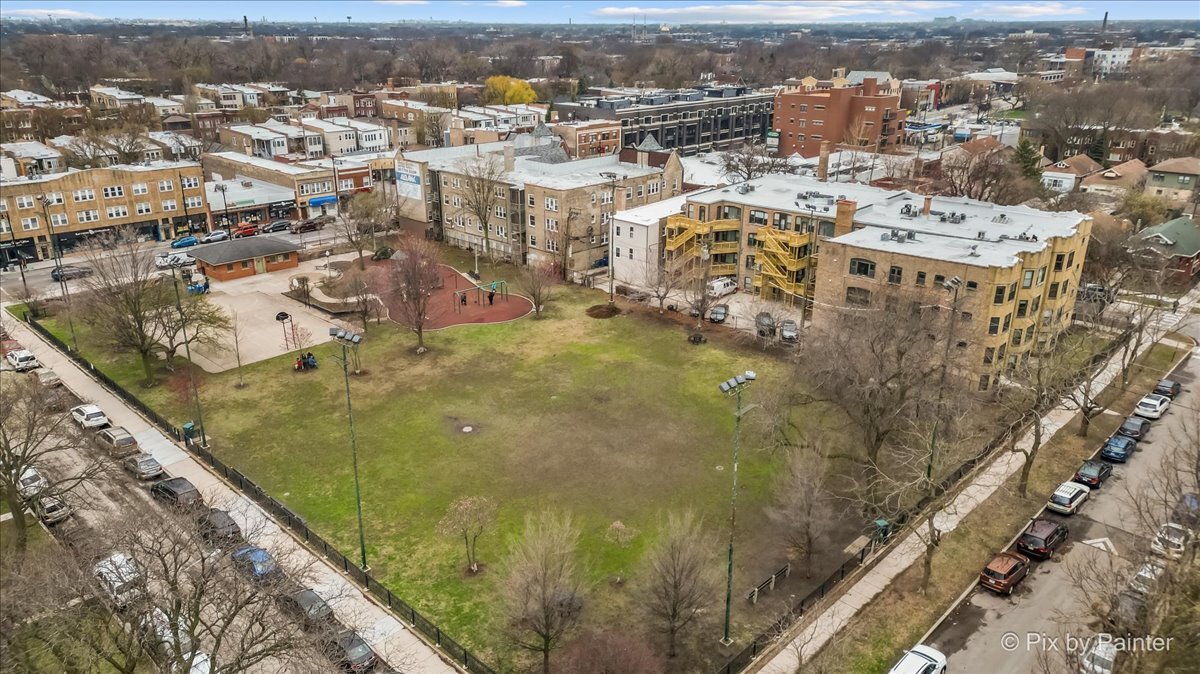 2658 W GUNNISON Street Unit: 1