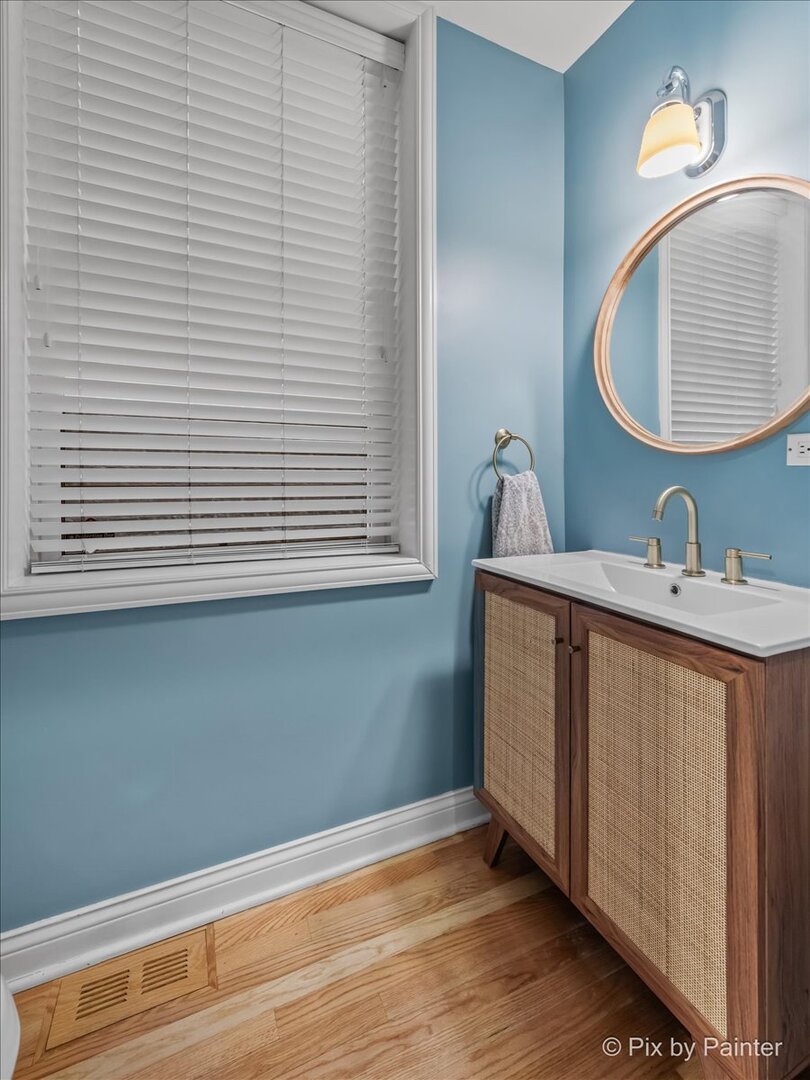2658 W GUNNISON Street Unit: 1