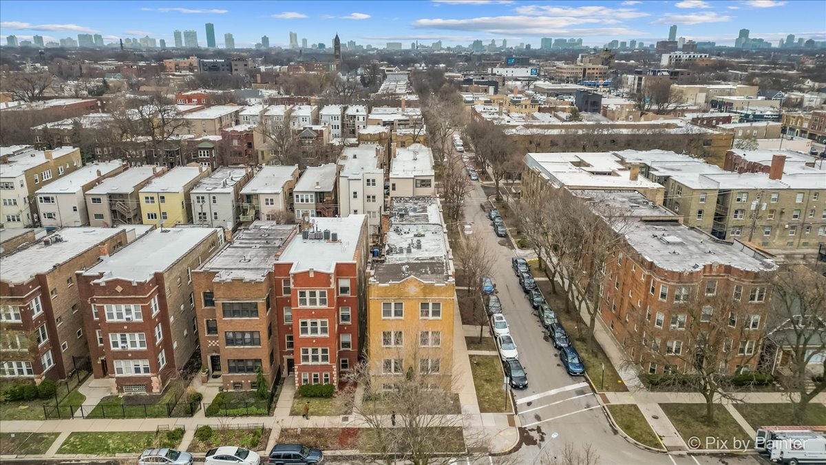 2658 W GUNNISON Street Unit: 1