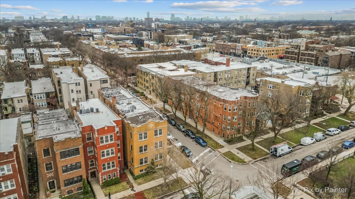 2658 W GUNNISON Street Unit: 1