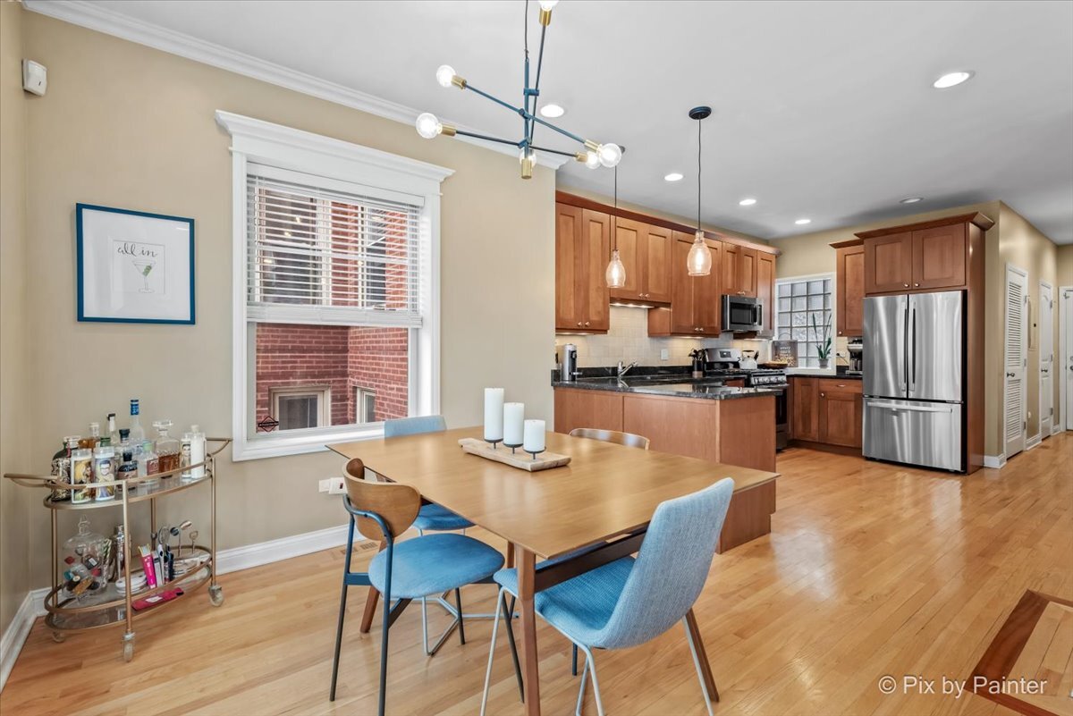 2658 W GUNNISON Street Unit: 1