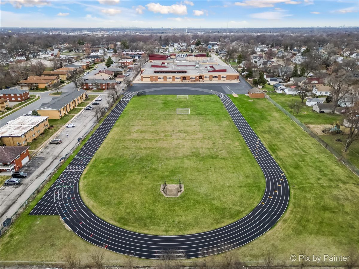 18559 ESCANABA Avenue Unit: 206