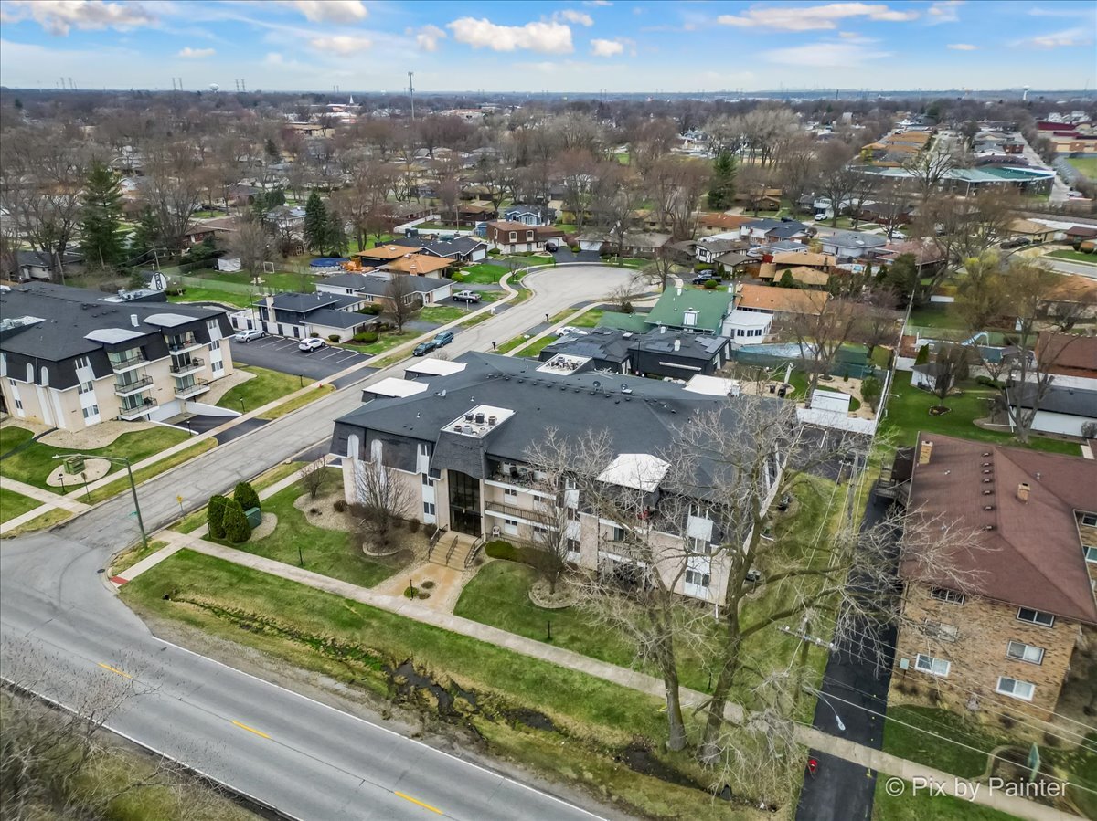 18559 ESCANABA Avenue Unit: 206