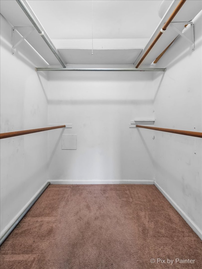 18559 ESCANABA Avenue Unit: 206