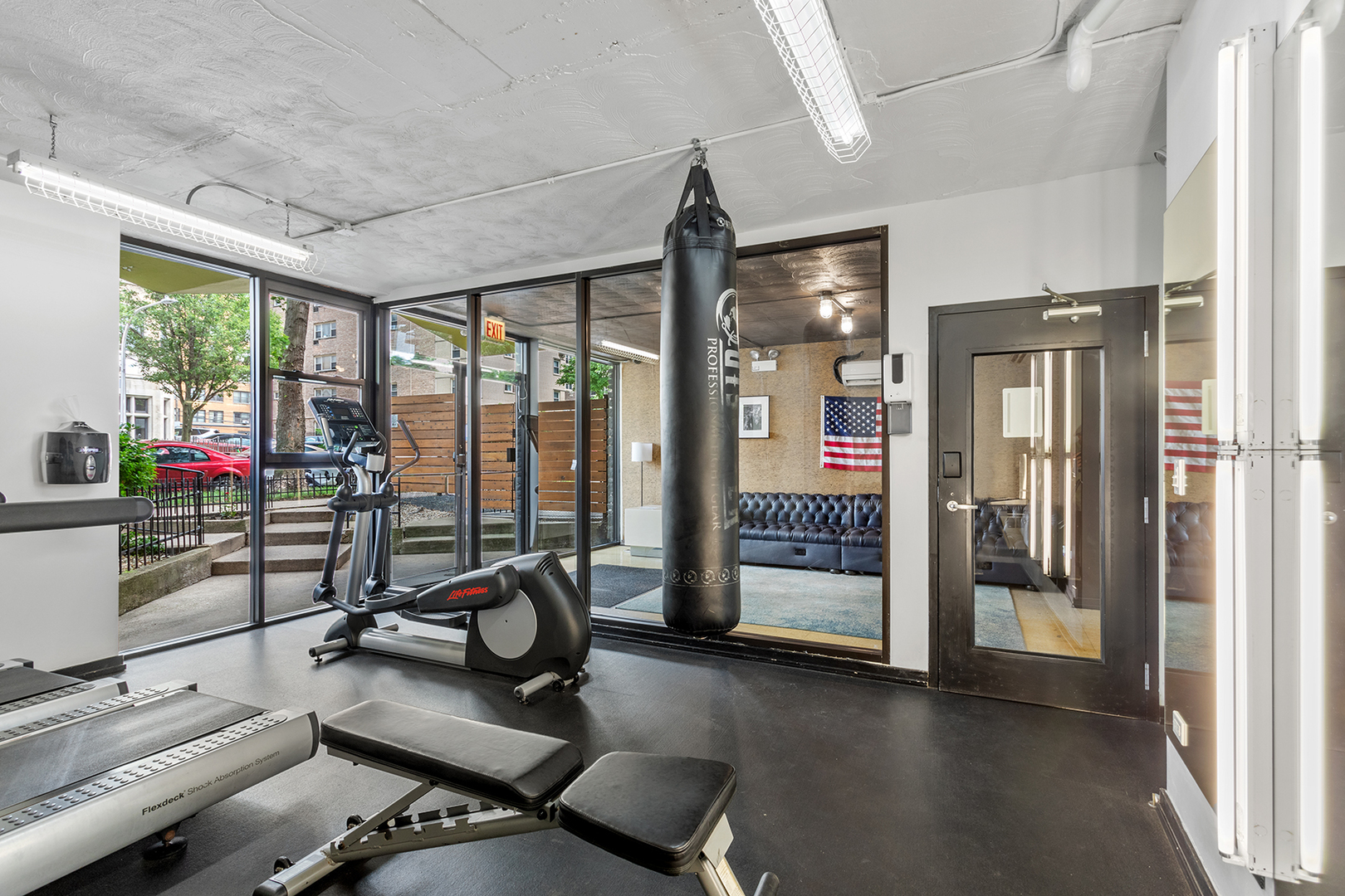 6134 N Kenmore Avenue Unit: 404