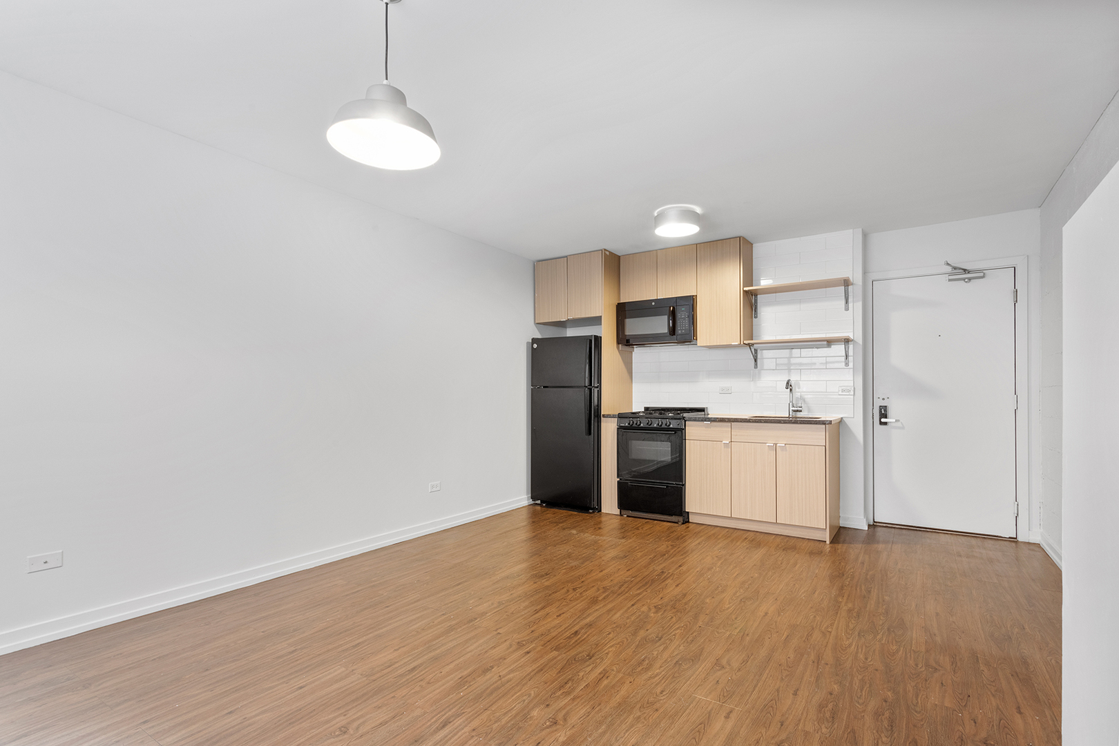 6134 N Kenmore Avenue Unit: 404