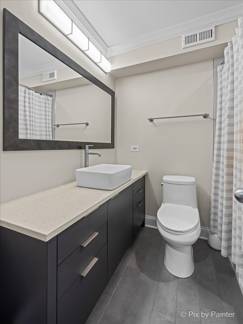 1917 N LINCOLN PARK WEST