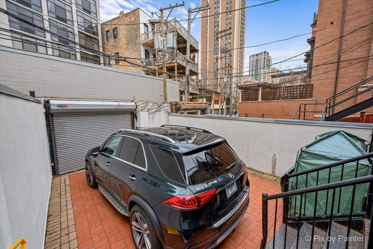 1917 N LINCOLN PARK WEST