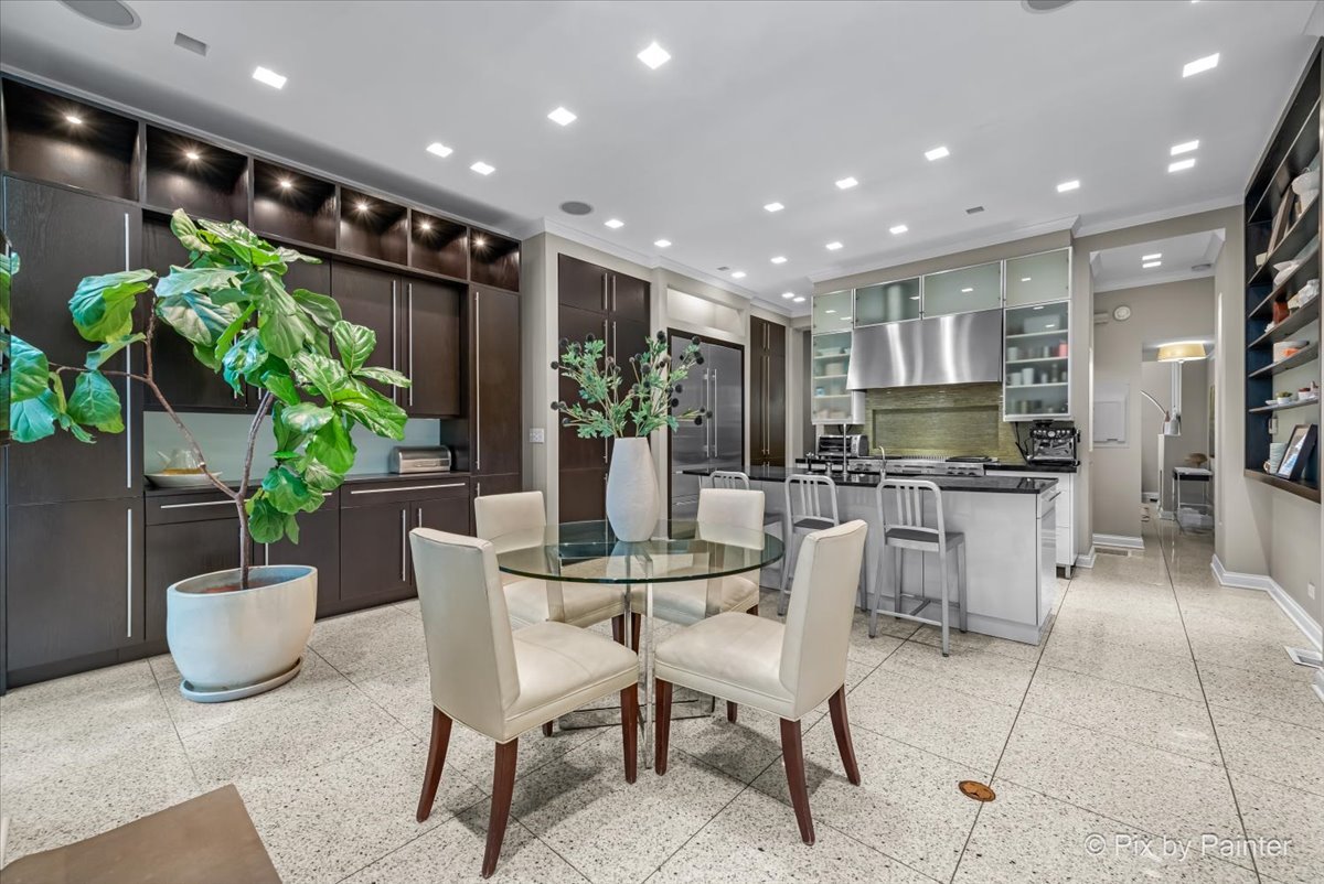 1917 N LINCOLN PARK WEST