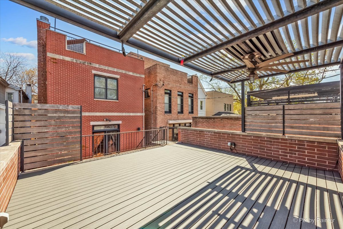 3708 N Greenview Avenue