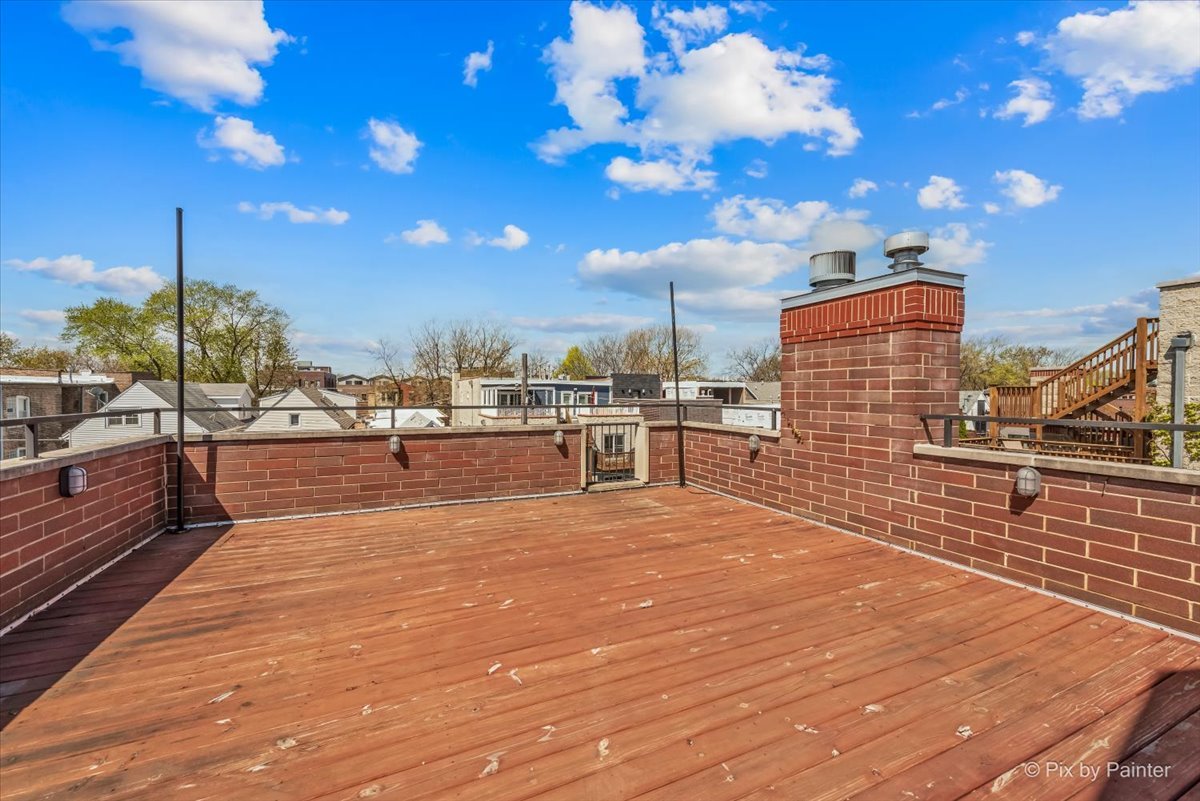 3708 N Greenview Avenue