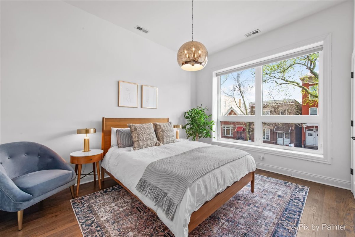 2636 W Crystal Street